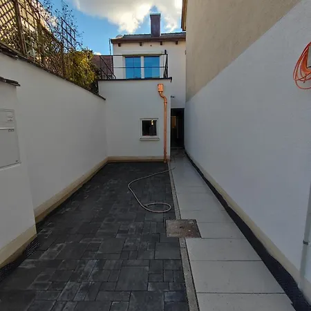 Zentrales Stadthaus Mit Dachterrasse & Parkplatz *